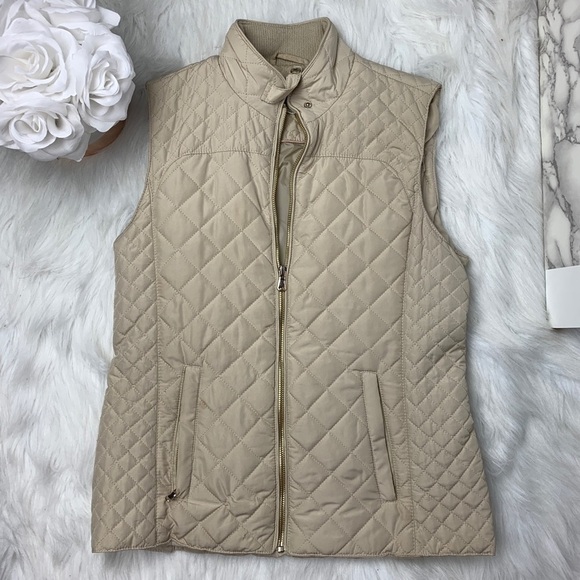 Francesca’s Cream Full Zip Quilted Puffer Vest - Picture 2 of 6